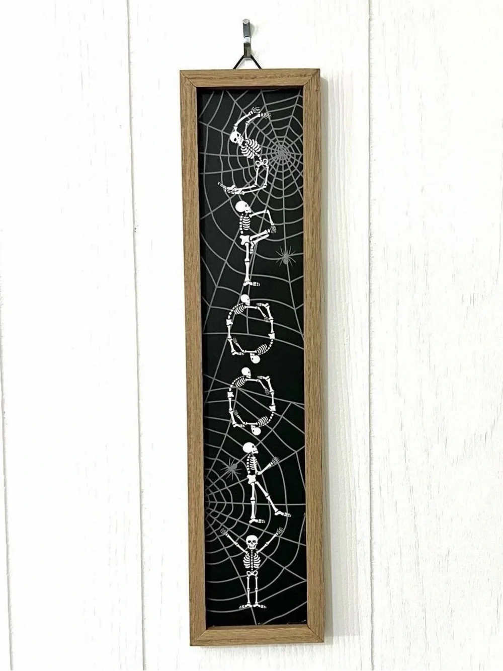 NWOT Spooky Hanging Halloween Skeleton Wood Wall Plaque Sign Vertical 17 x 4 in